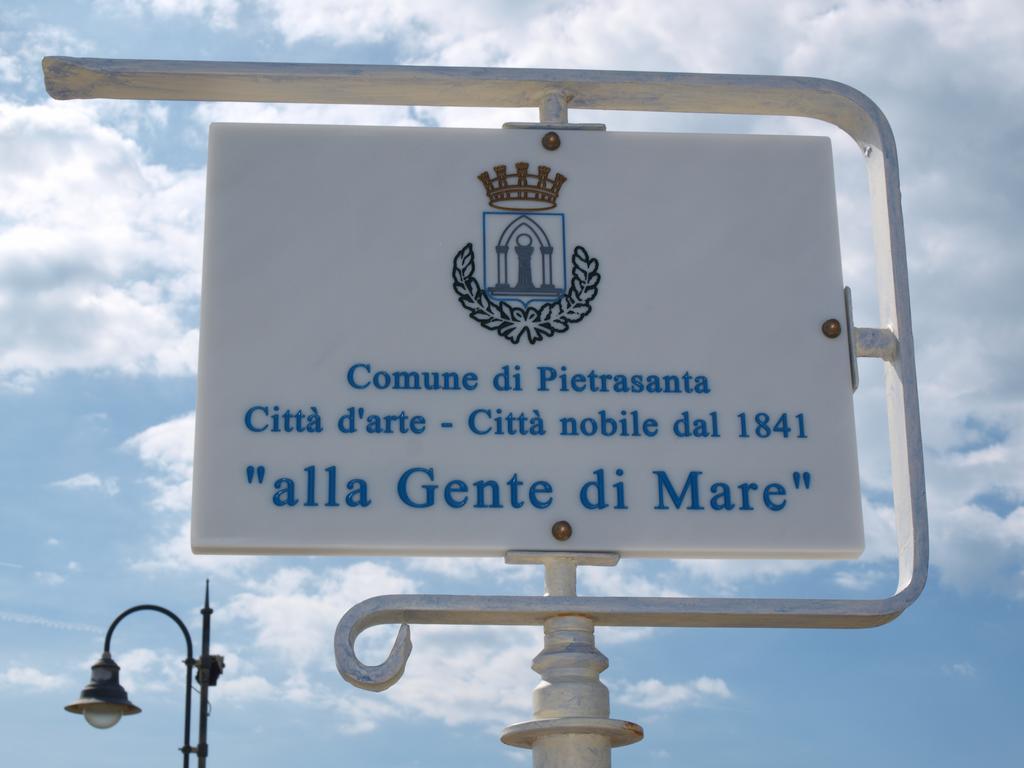 Il Pontile Holidays Apartment Marina di Pietrasanta Room photo